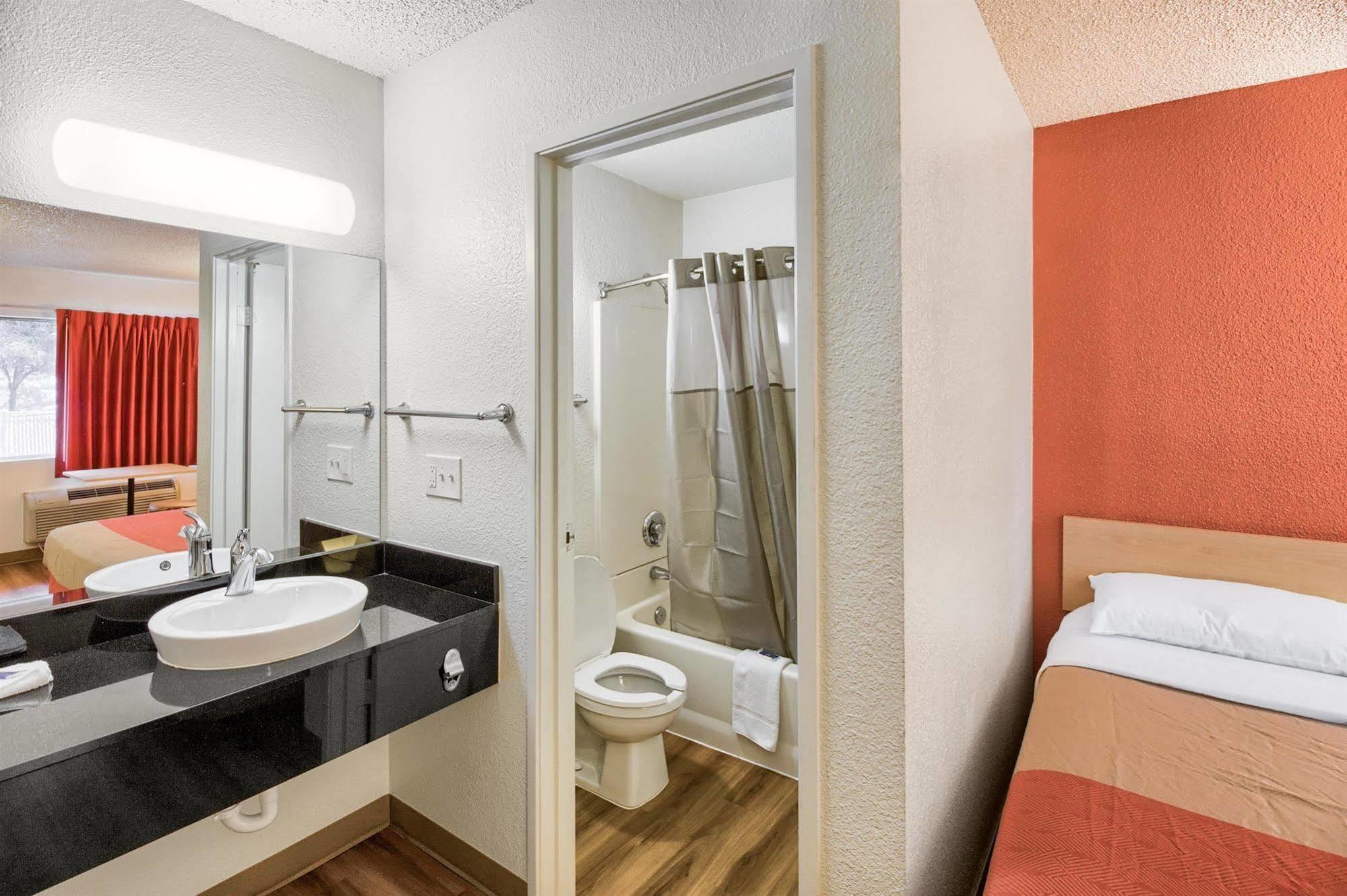 Motel 6-Everett, Wa - South Wintermutes Corner Экстерьер фото