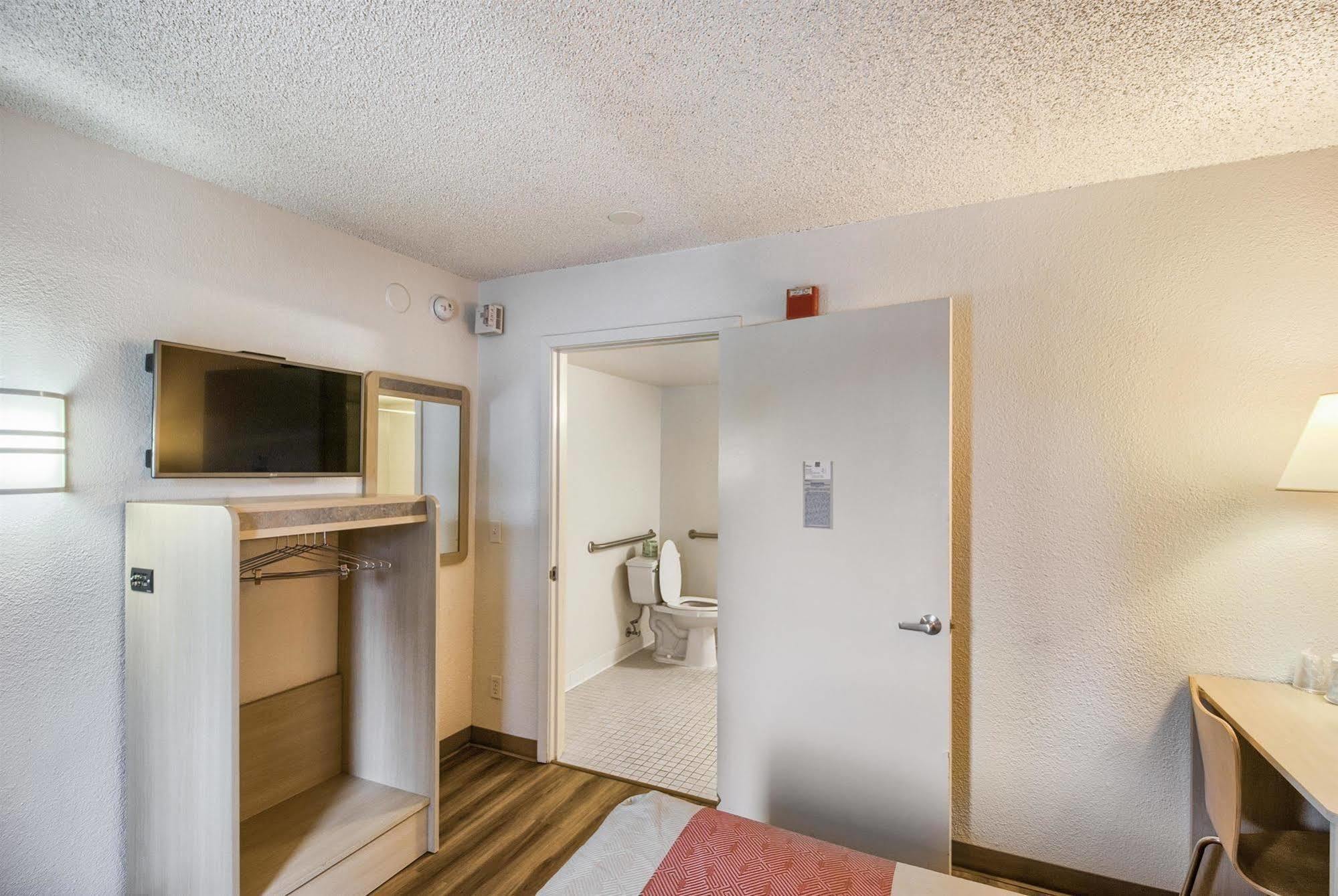 Motel 6-Everett, Wa - South Wintermutes Corner Экстерьер фото