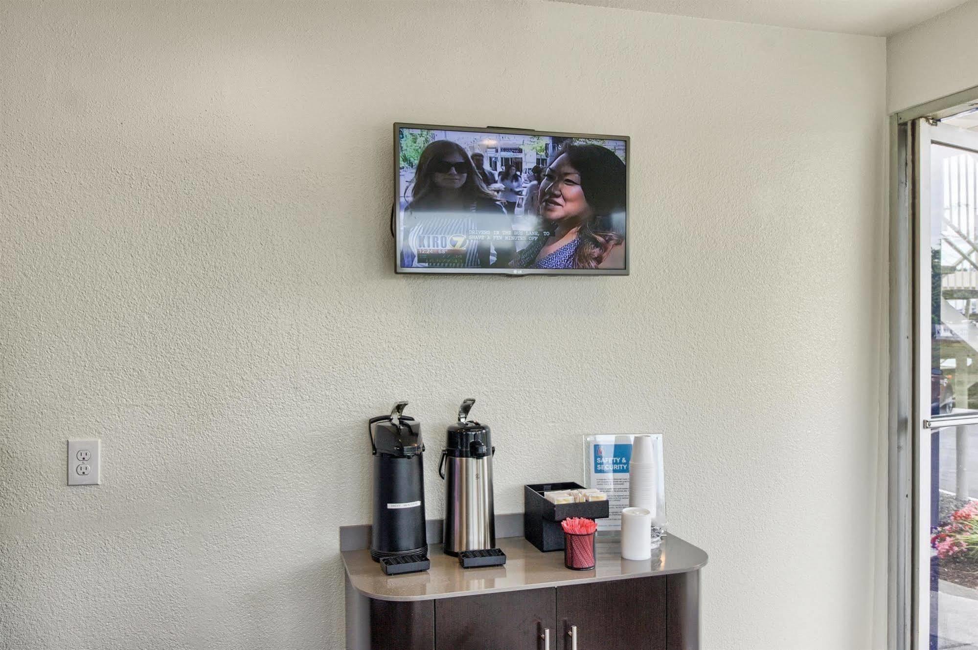 Motel 6-Everett, Wa - South Wintermutes Corner Экстерьер фото