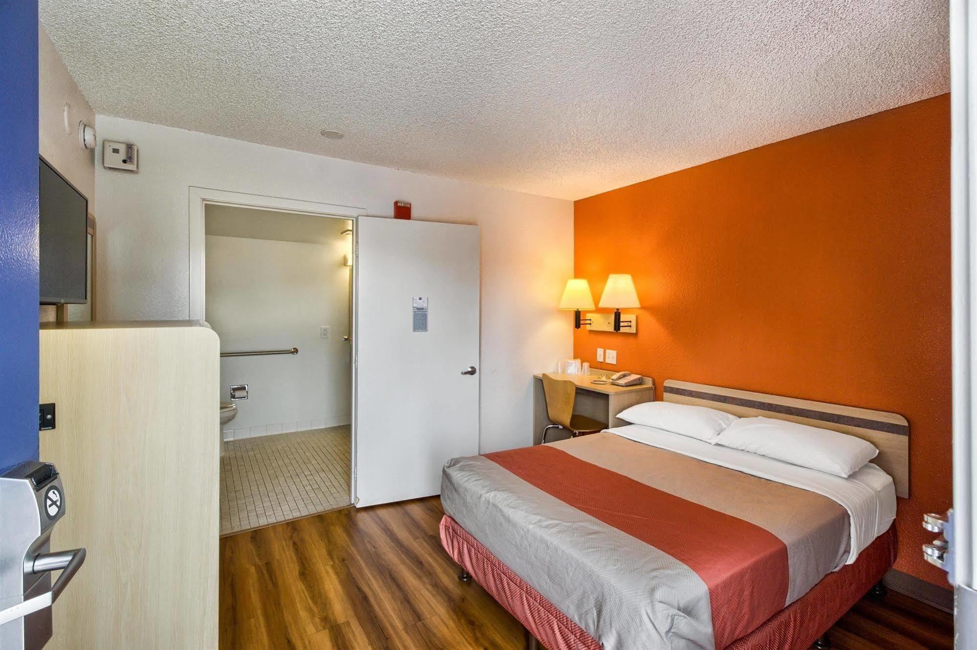 Motel 6-Everett, Wa - South Wintermutes Corner Экстерьер фото
