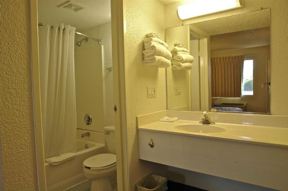 Motel 6-Everett, Wa - South Wintermutes Corner Номер фото
